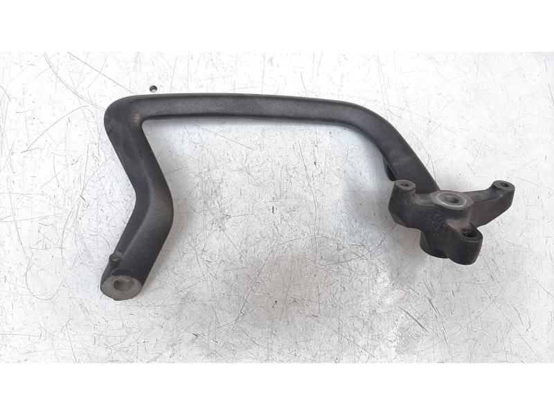 Recambio de agarradera trasera para triumph tiger 800 tiger 800 xca referencia OEM IAM T2309641  