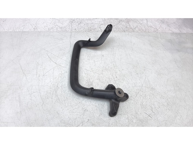 Recambio de agarradera trasera para triumph tiger 800 tiger 800 xca referencia OEM IAM T2309641  