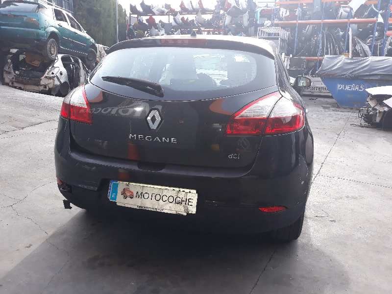 renault megane iii berlina 5 p del año 2009